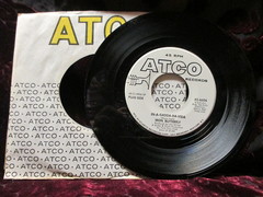 Iron Butterfly - In-a-gadda-da-vida